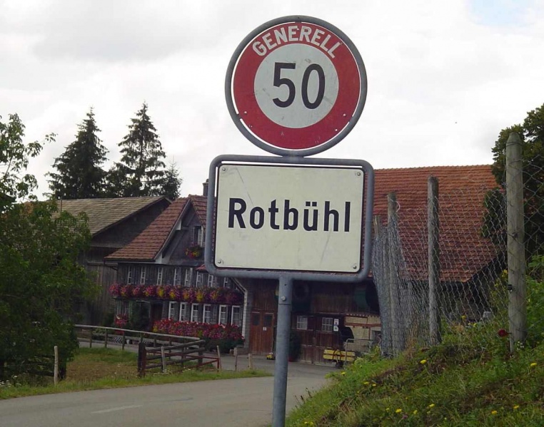 Datei:GeografischeNamen Ortstafel Rotbuehl.jpg