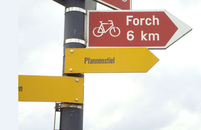 Pfannenstiel Wanderweg Beschilderung.jpg