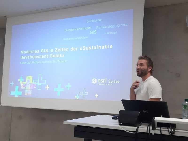 Datei:GIS Day 2022 OST 4 Photo 1.jpg